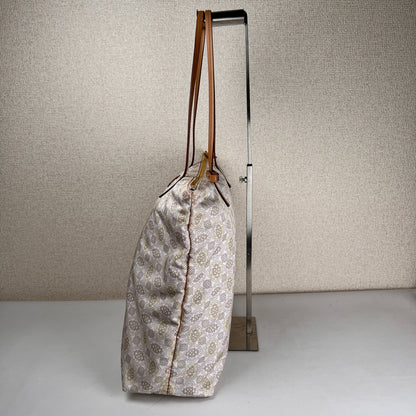 Prada Beige Tote Bags A-17740