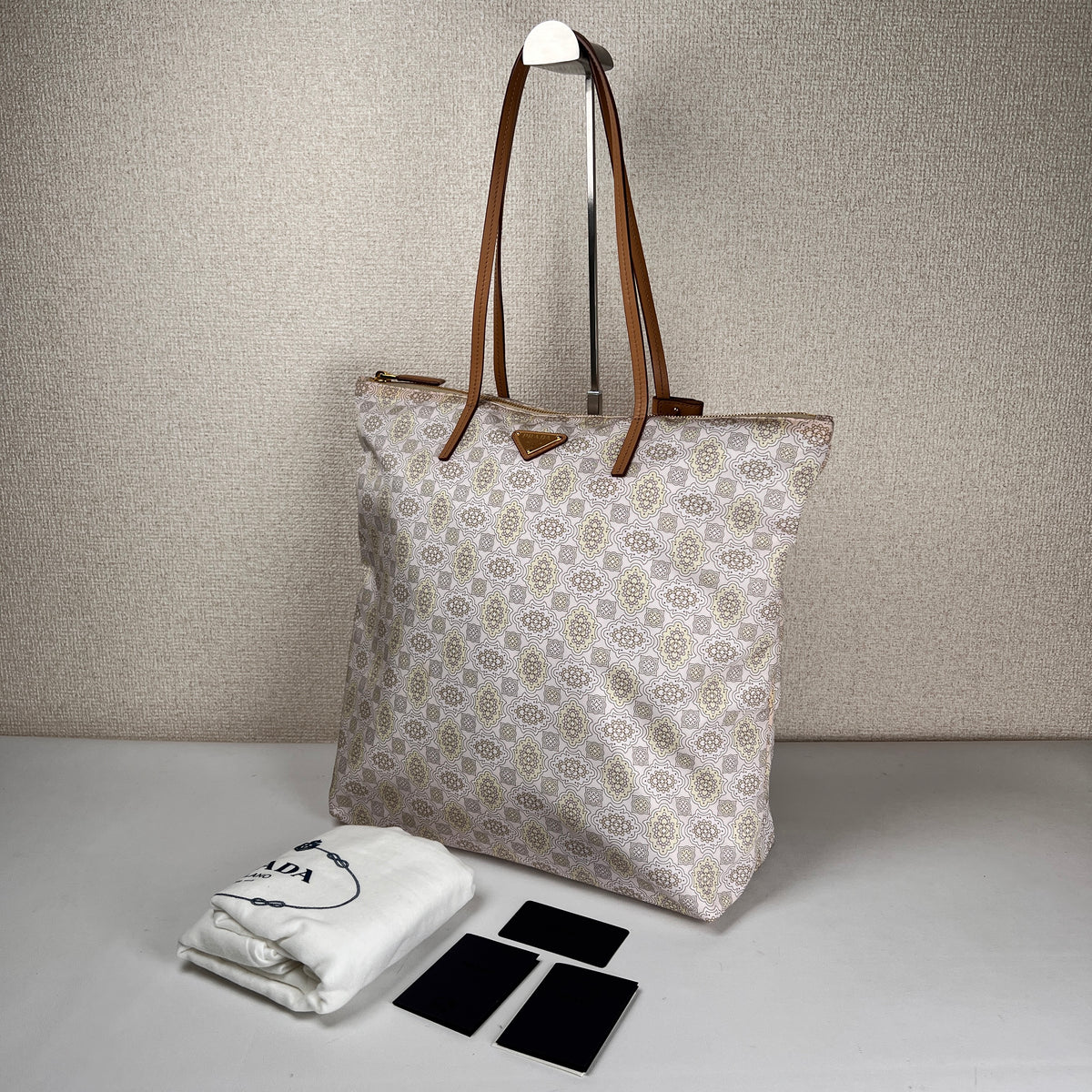 Prada Beige Tote Bags A-17740