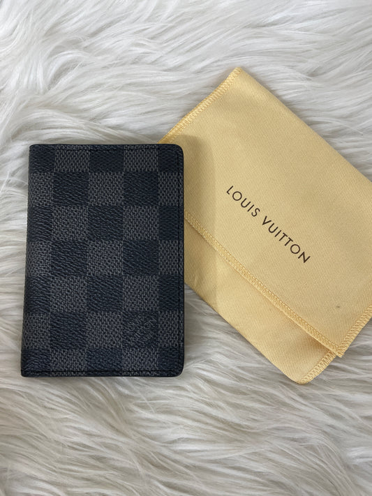Louis Vuitton Gray Pouches A-17748