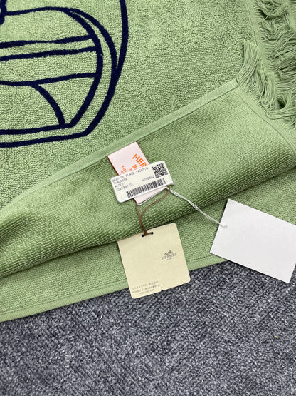 Hermes Green Small goods A-17750