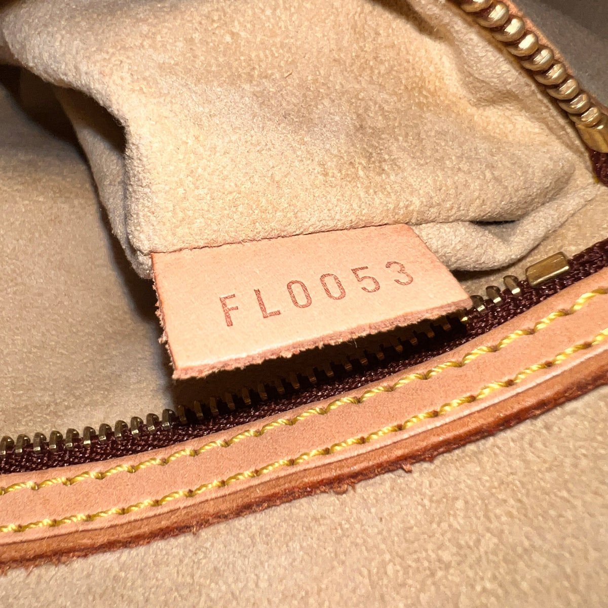 Louis Vuitton Brown Handle Bags A-17778