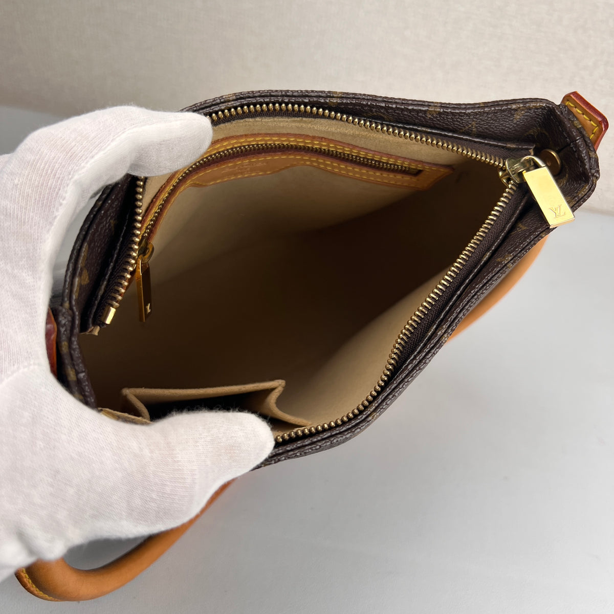 Louis Vuitton Brown Handle Bags A-17778