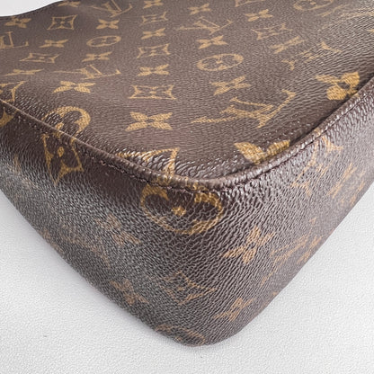 Louis Vuitton Brown Handle Bags A-17778