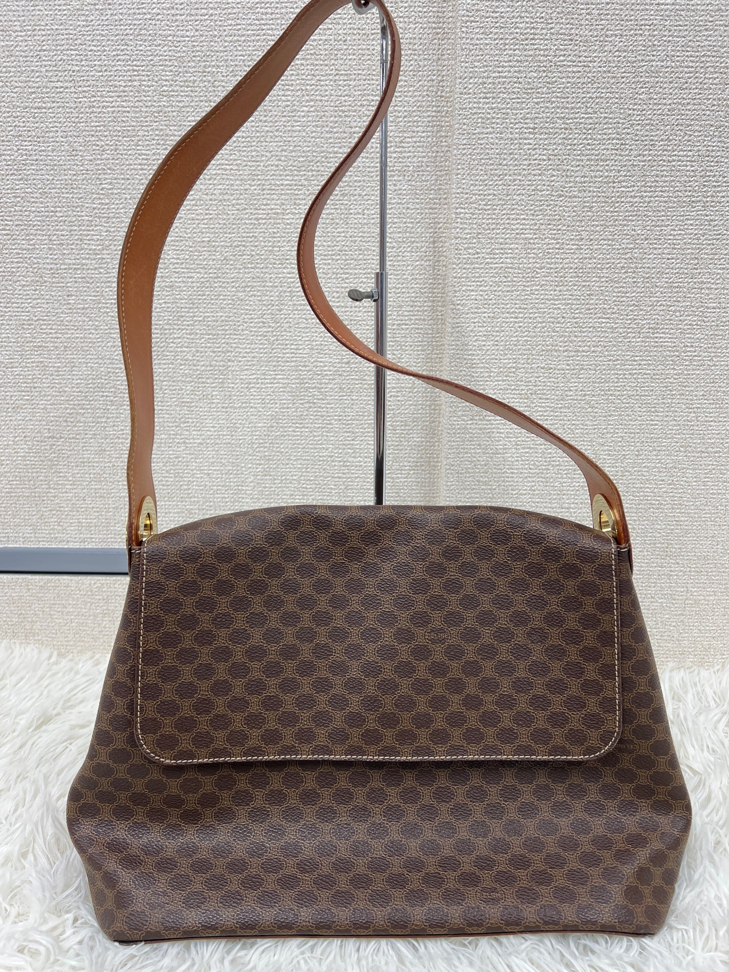 Celine Brown Shoulder Bags A-17779