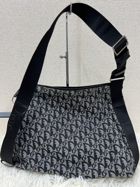 Dior Black Shoulder Bags A-17781