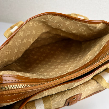 Louis Vuitton Beige Handle Bags A-17782