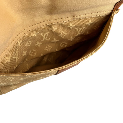 Louis Vuitton Beige Handle Bags A-17782