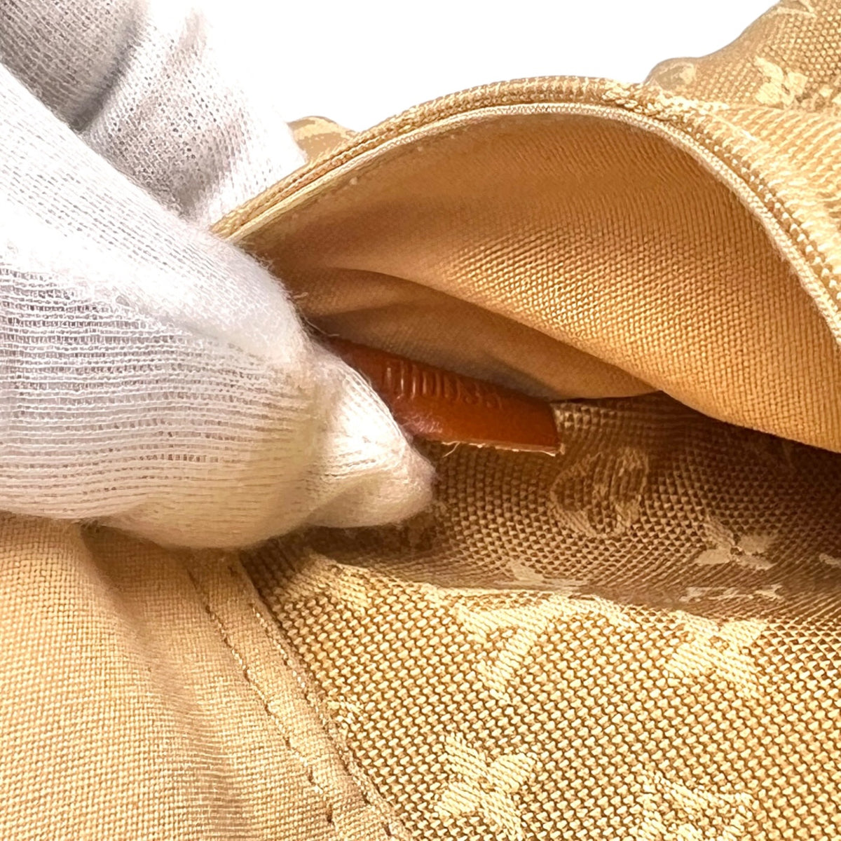 Louis Vuitton Beige Handle Bags A-17782