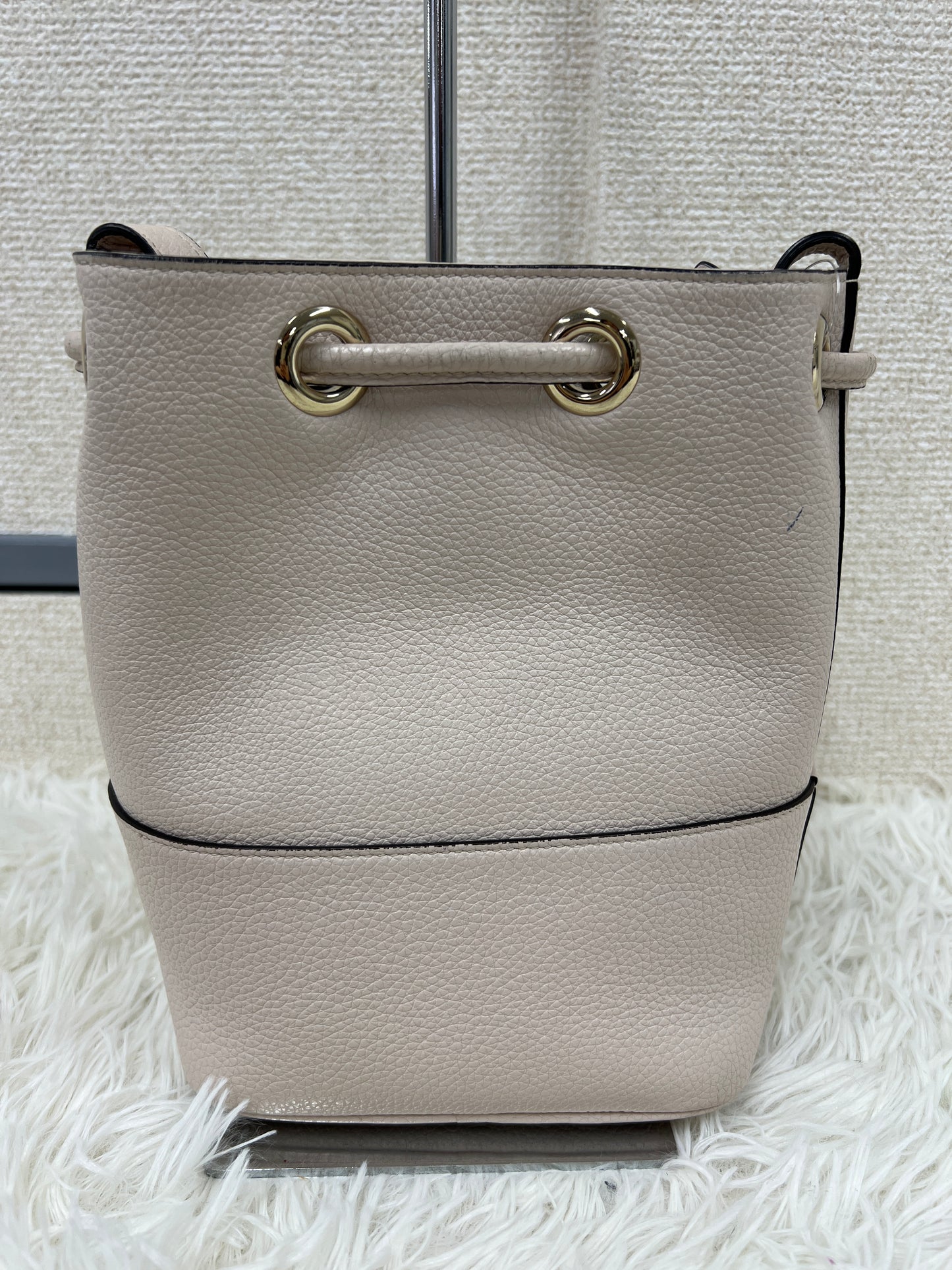 Ferragamo White Shoulder Bags A-17784