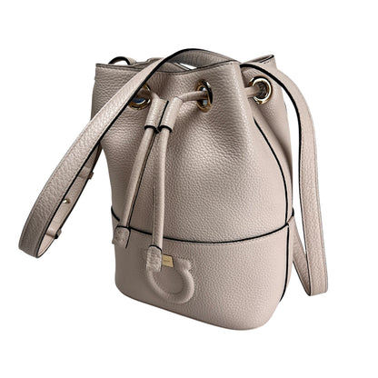 Ferragamo White Shoulder Bags A-17784