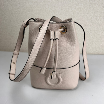Ferragamo White Shoulder Bags A-17784