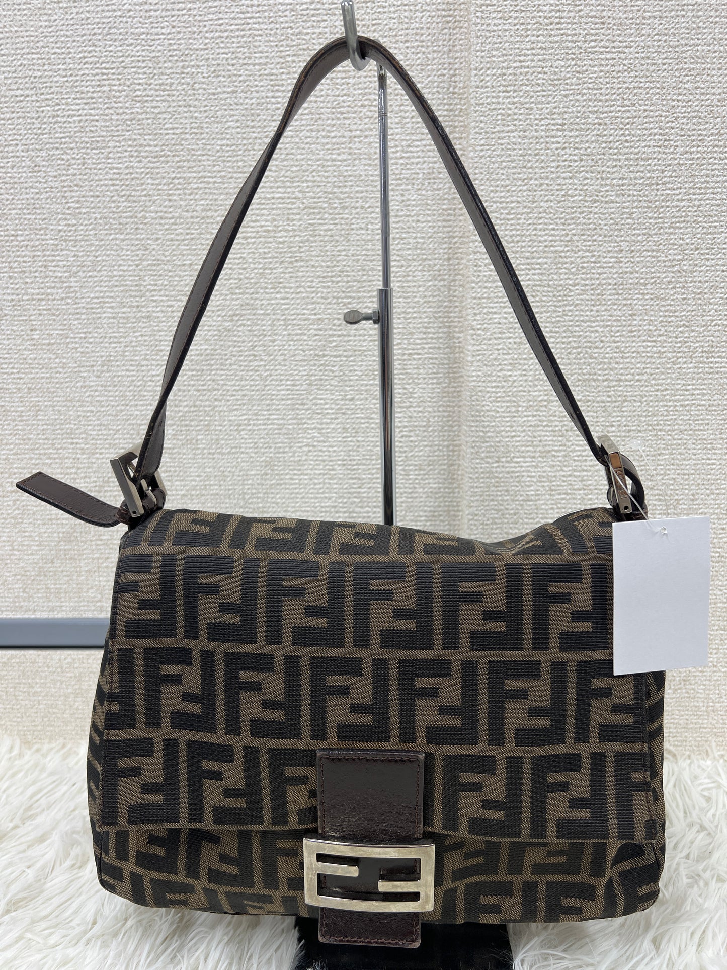 Fendi Brown Shoulder Bags A-17786