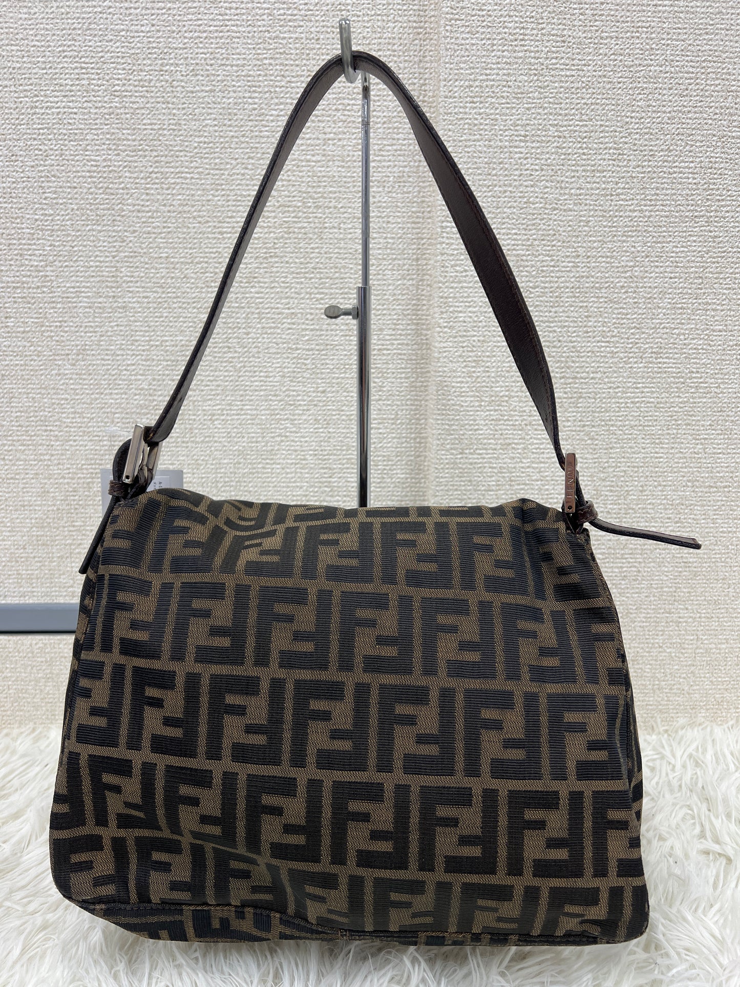Fendi Brown Shoulder Bags A-17786