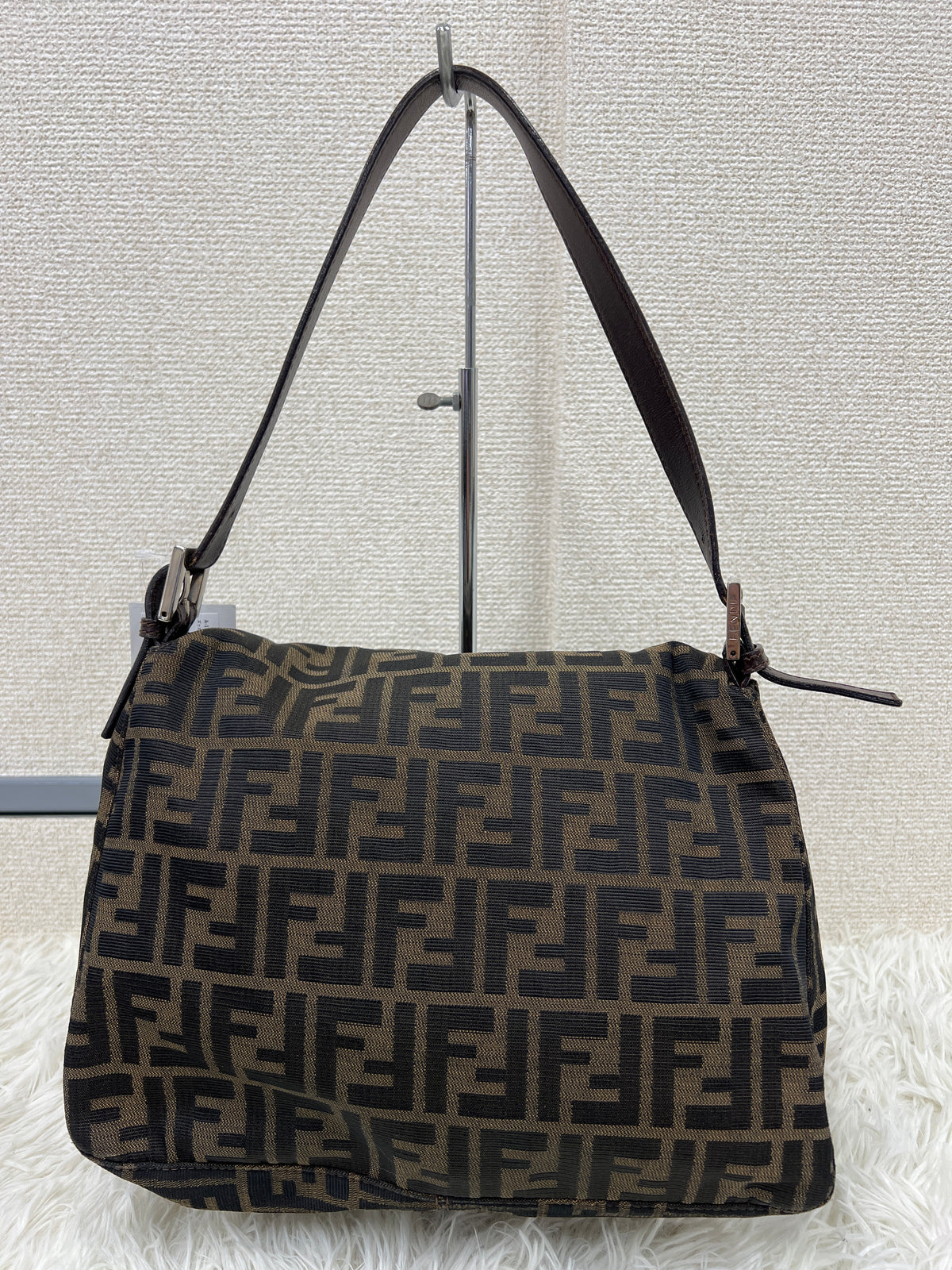 Fendi Brown Shoulder Bags A-17786