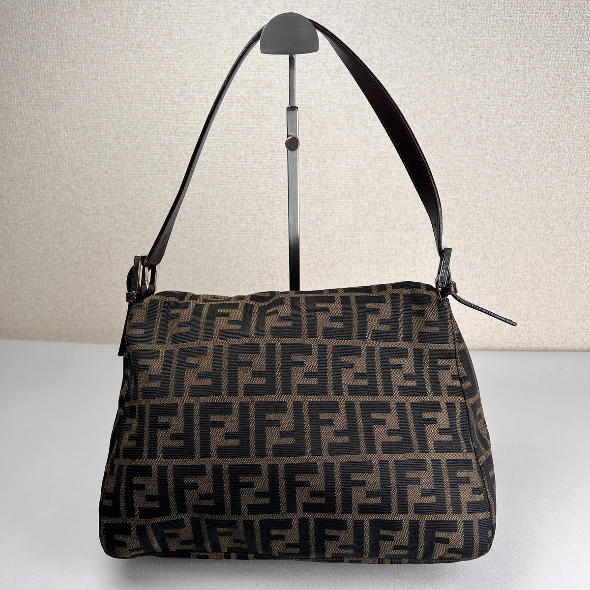 Fendi Brown Shoulder Bags A-17786