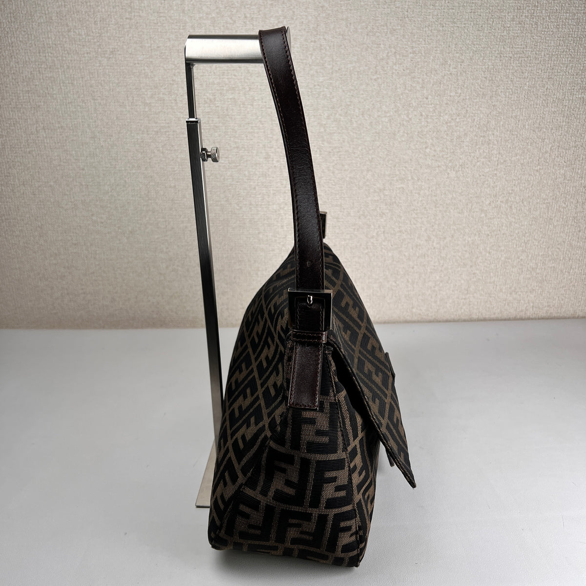 Fendi Brown Shoulder Bags A-17786