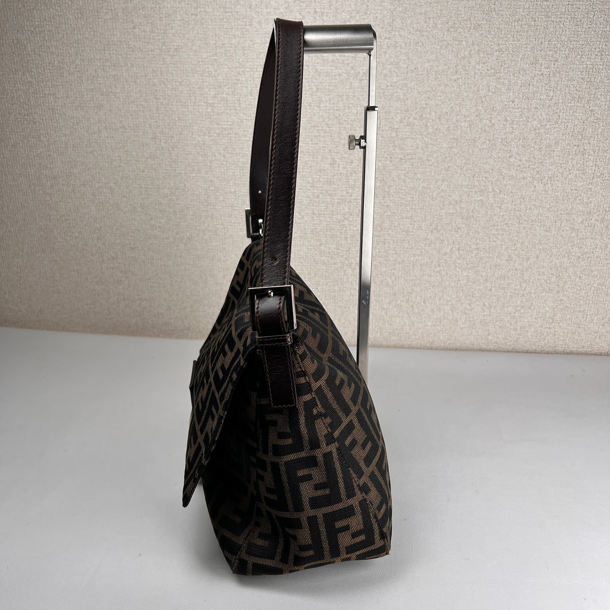 Fendi Brown Shoulder Bags A-17786