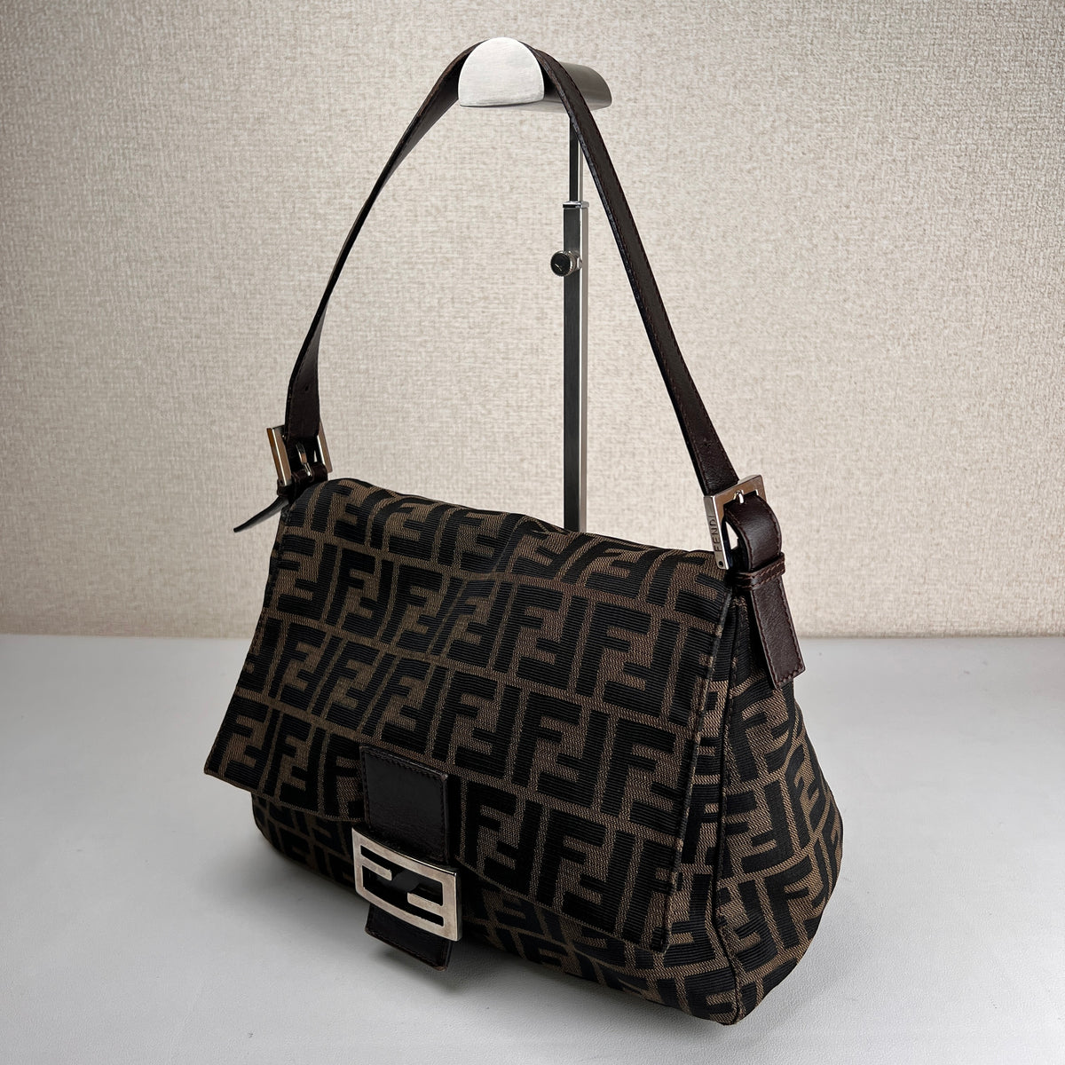 Fendi Brown Shoulder Bags A-17786