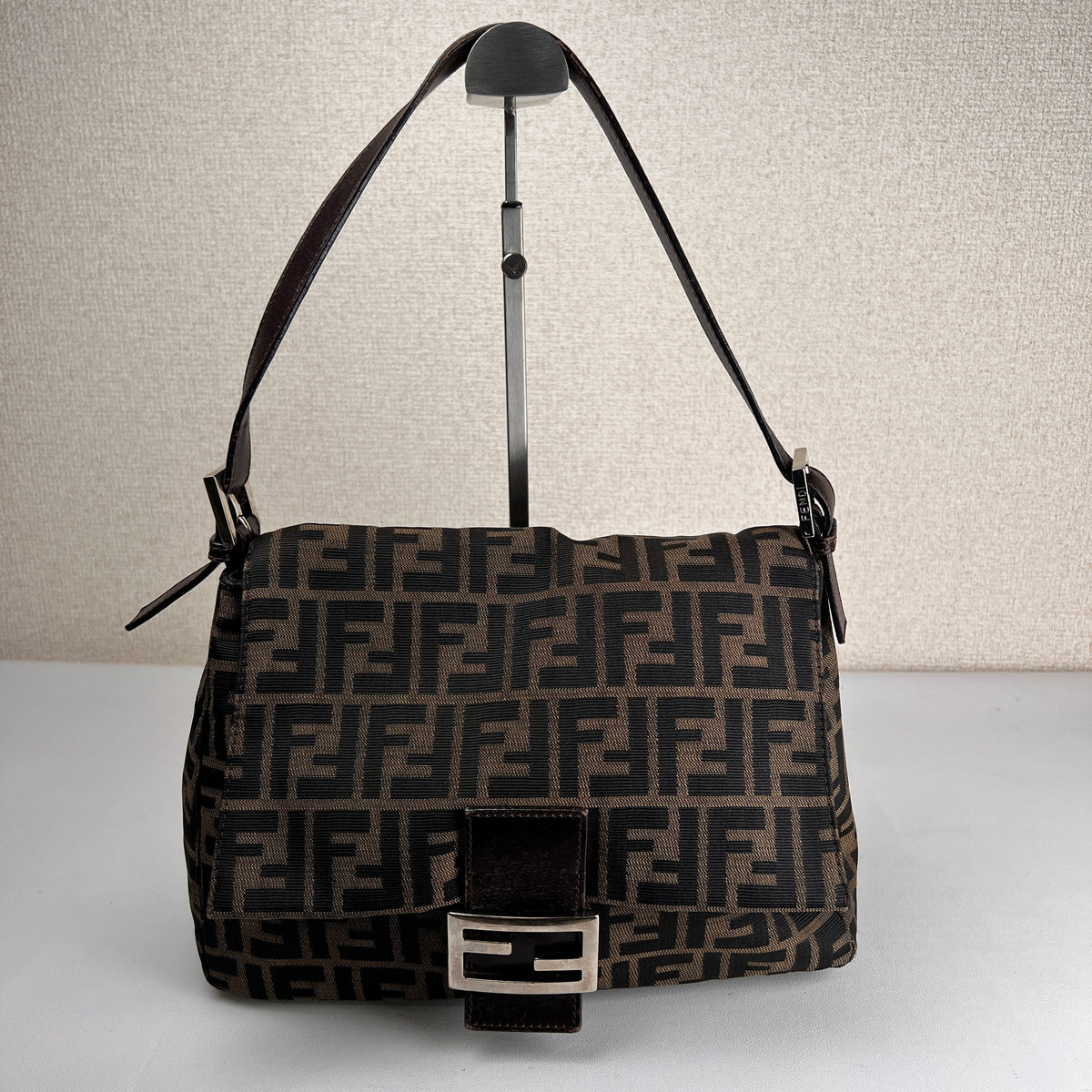 Fendi Brown Shoulder Bags A-17786