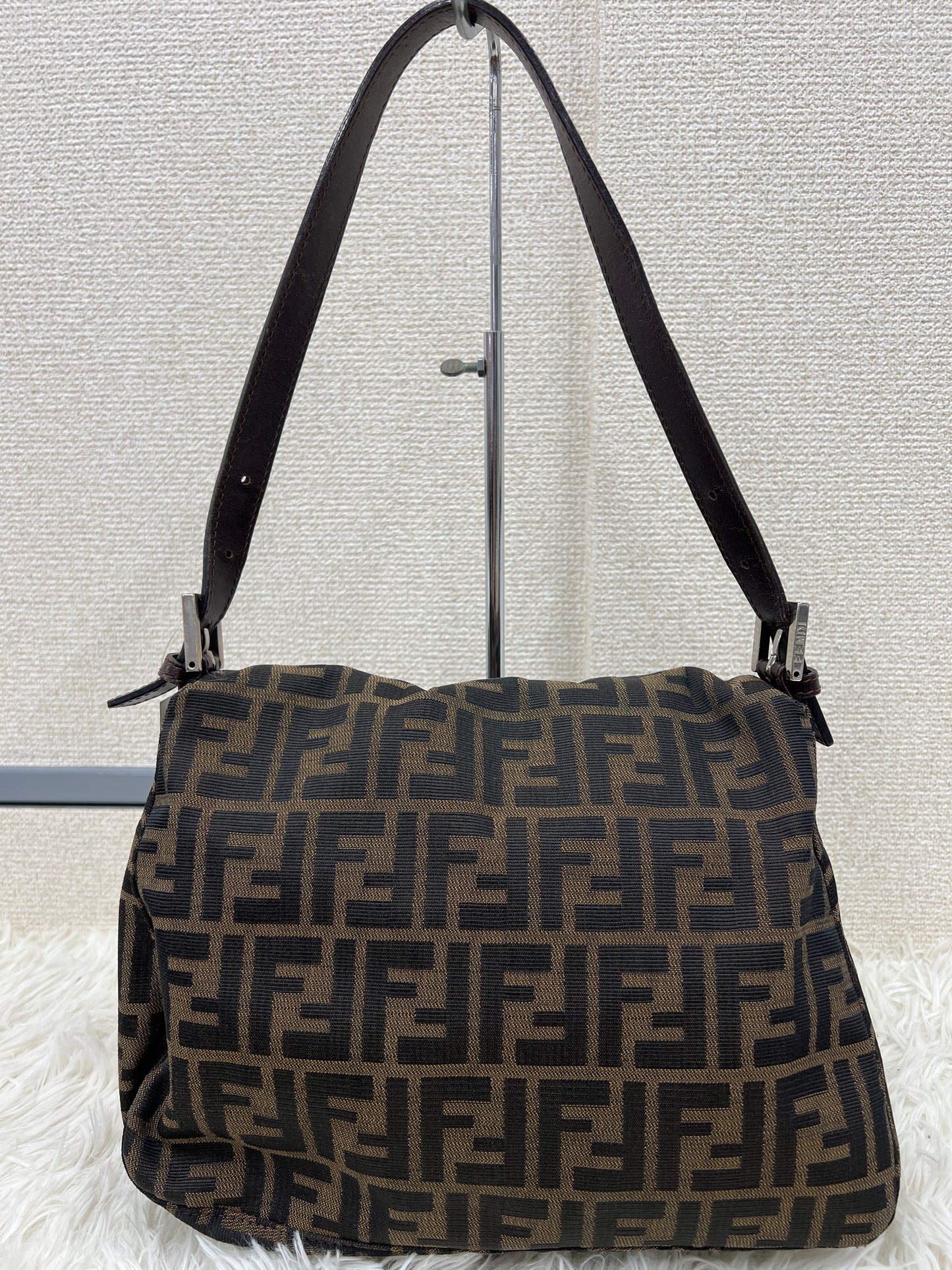 Fendi Brown Shoulder Bags A-17788