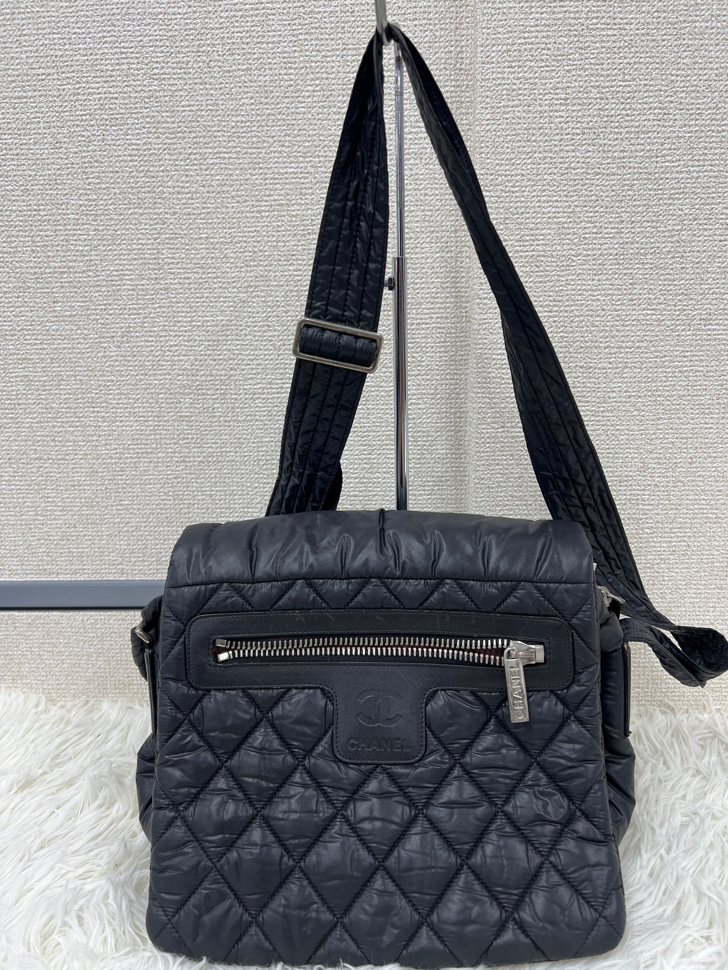 Chanel Black Shoulder Bags A-17792
