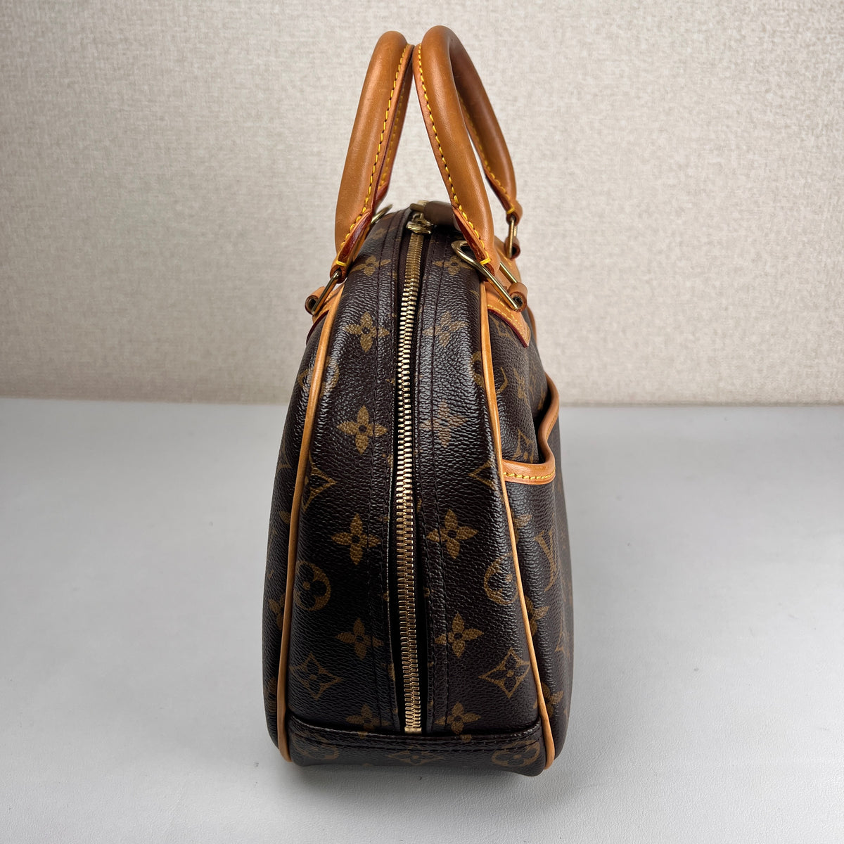 Louis Vuitton Brown Handle Bags A-17793