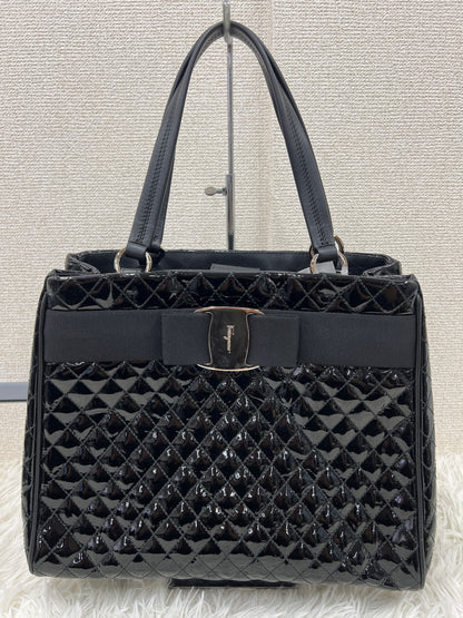 Ferragamo Black Tote Bags A-17795