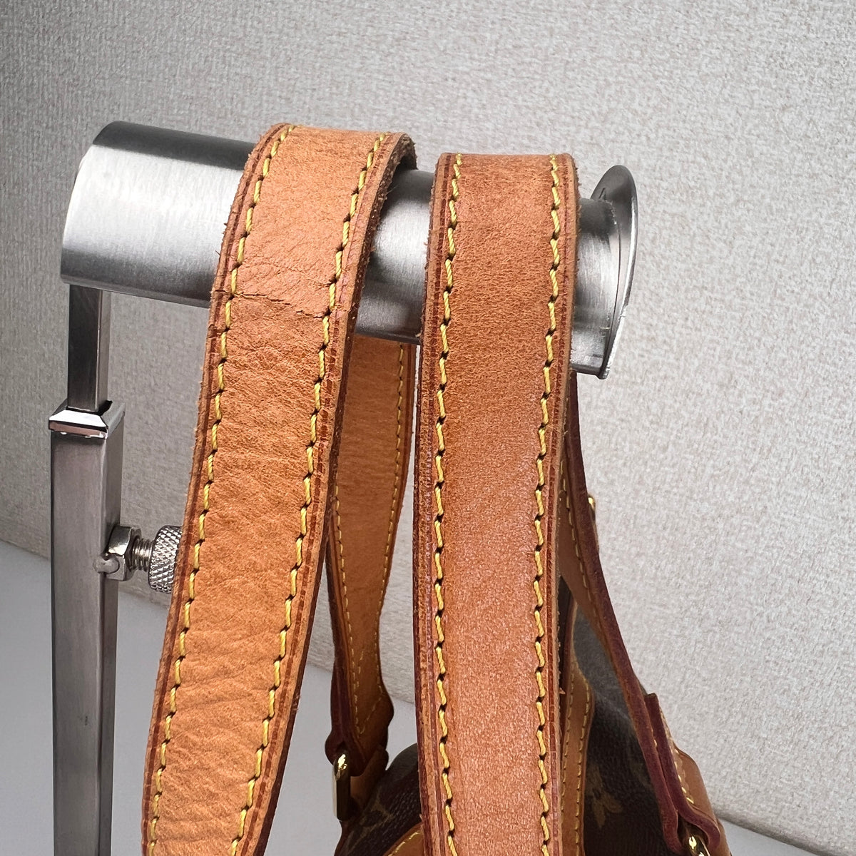 Louis Vuitton Brown Handle Bags A-17797
