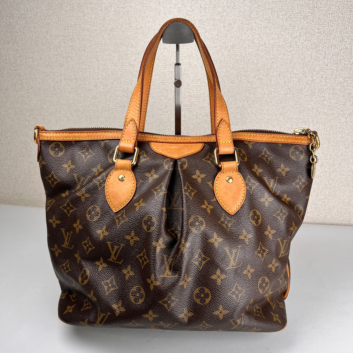 Louis Vuitton Brown Handle Bags A-17797
