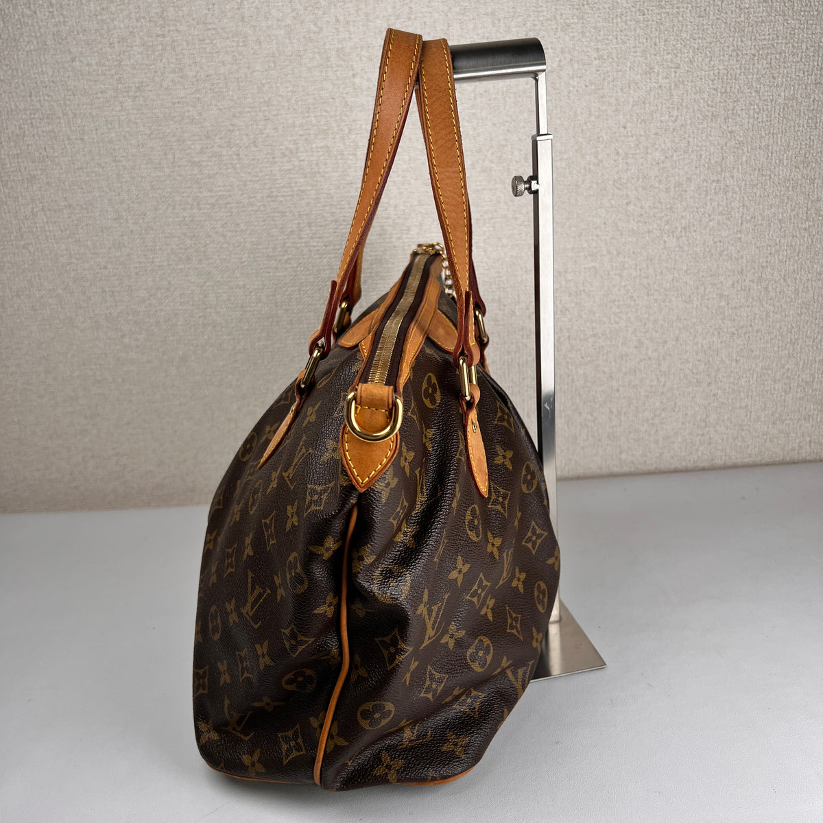 Louis Vuitton Brown Handle Bags A-17797