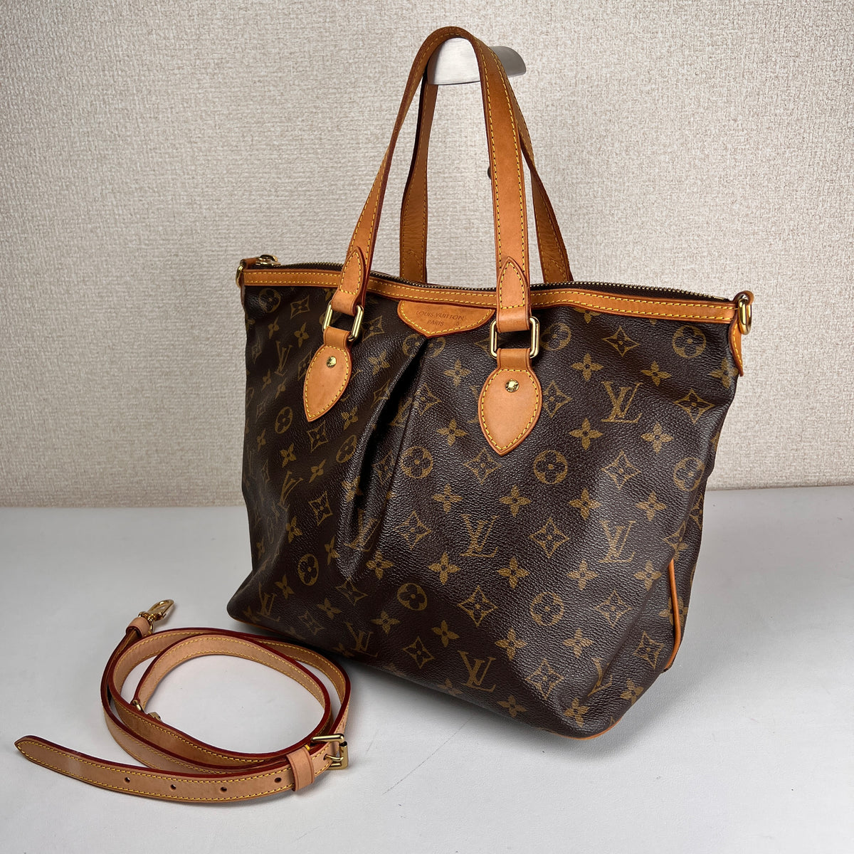 Louis Vuitton Brown Handle Bags A-17797