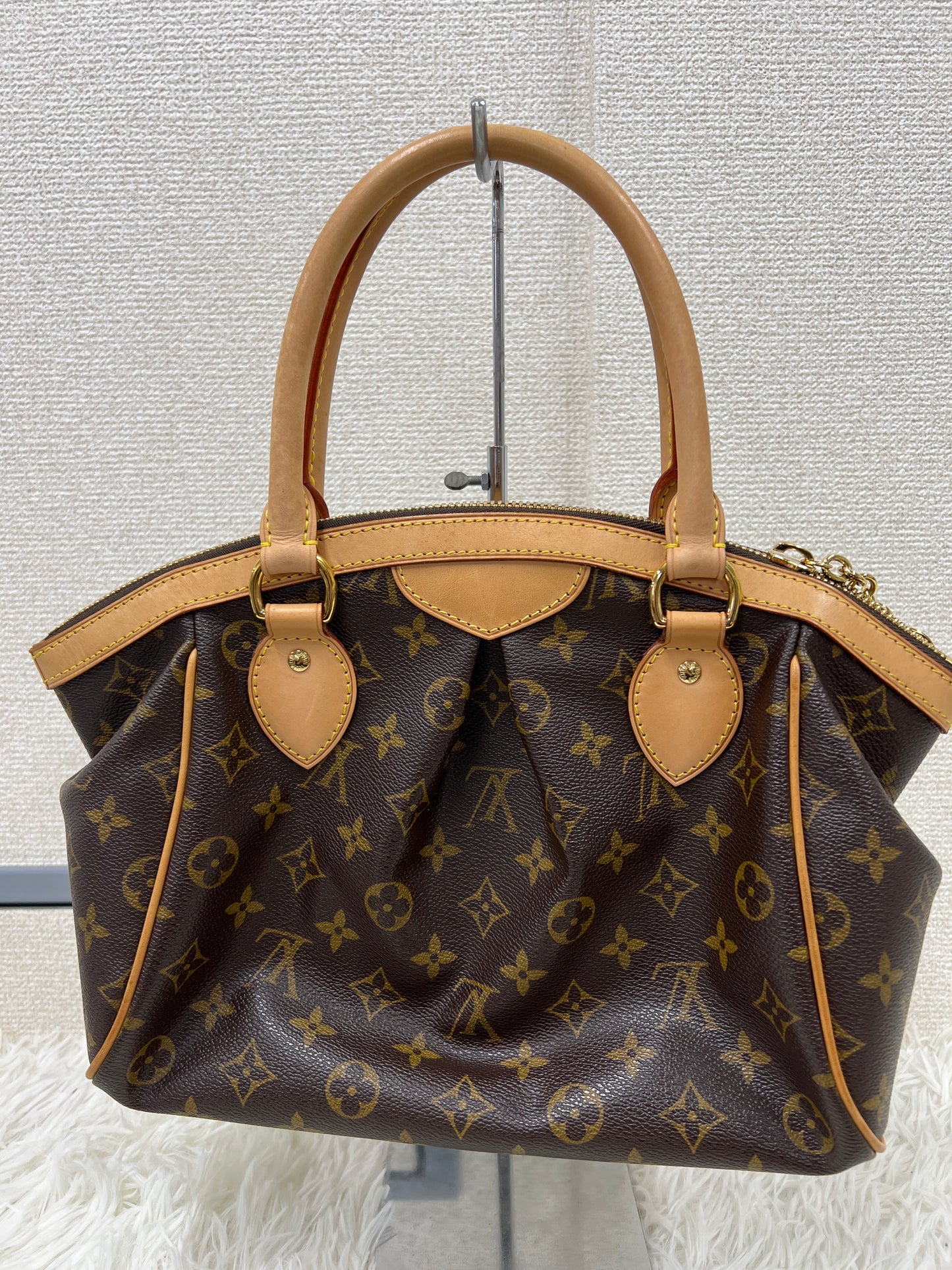Louis Vuitton Brown Handle Bags A-17798