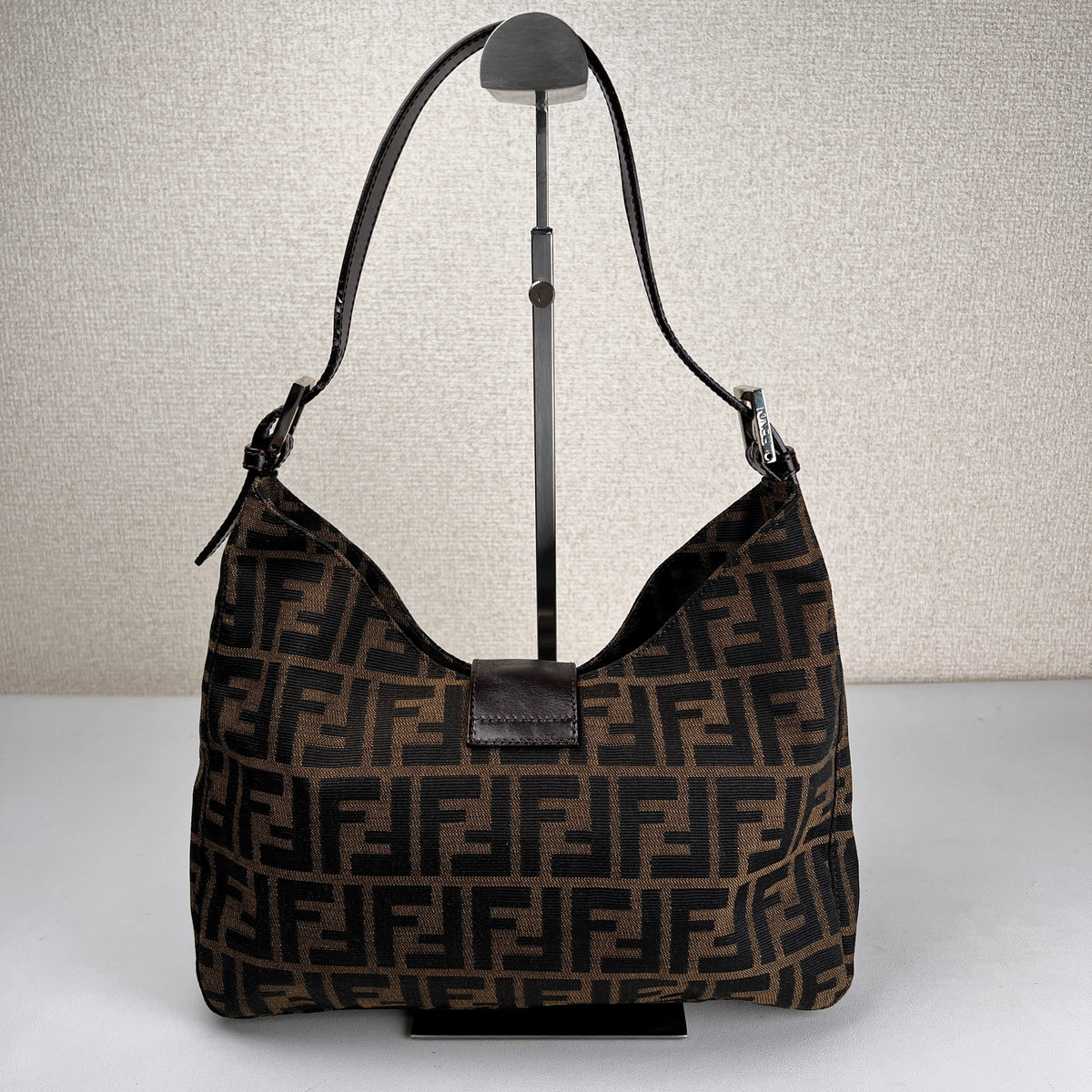 Ferragamo Brown Shoulder Bags A-17801