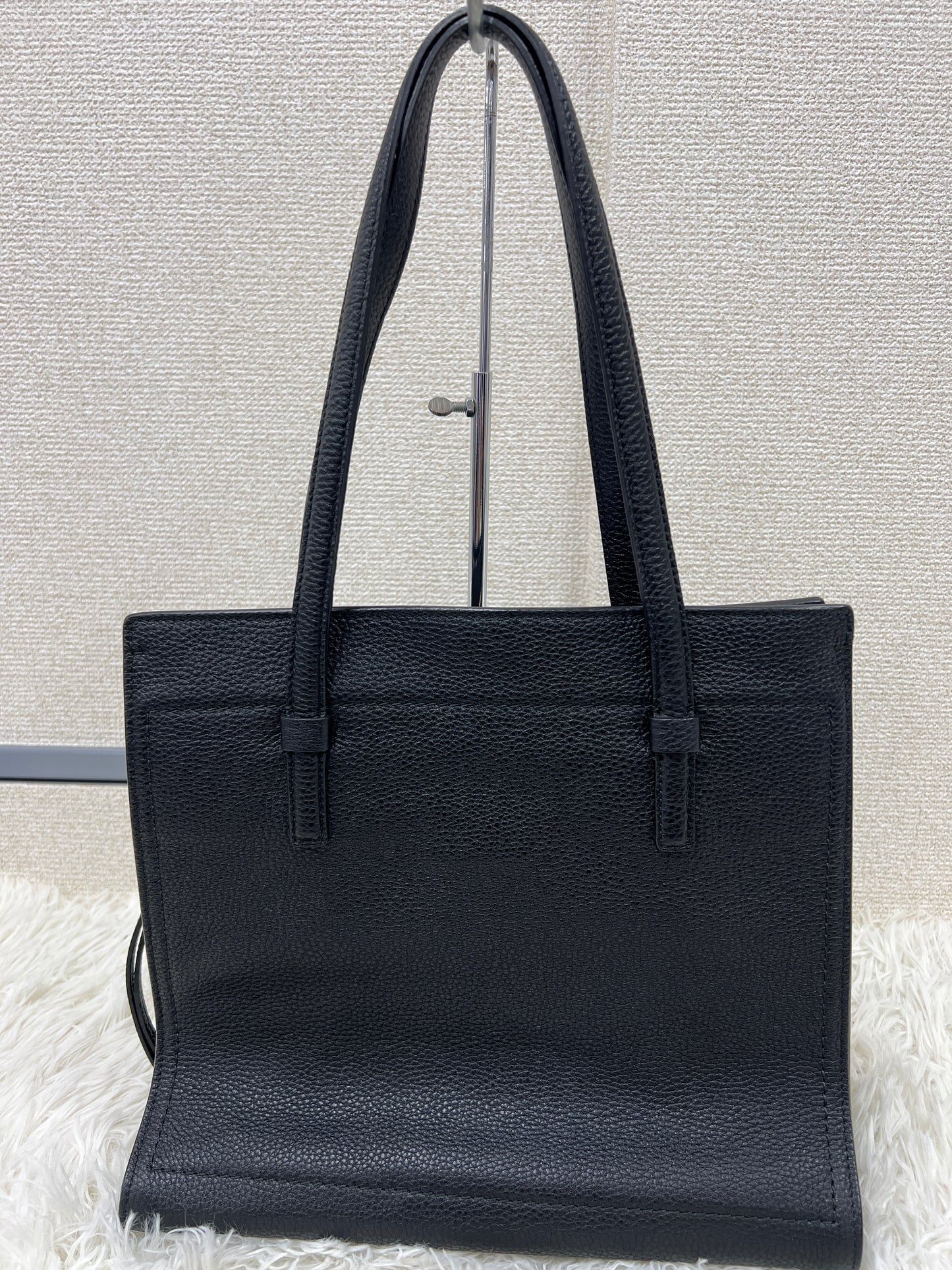Ferragamo Black Tote Bags A-17802
