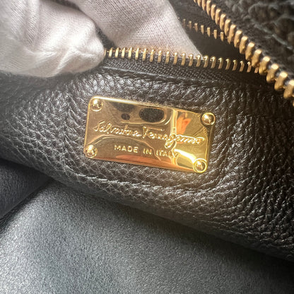 Ferragamo Black Tote Bags A-17802