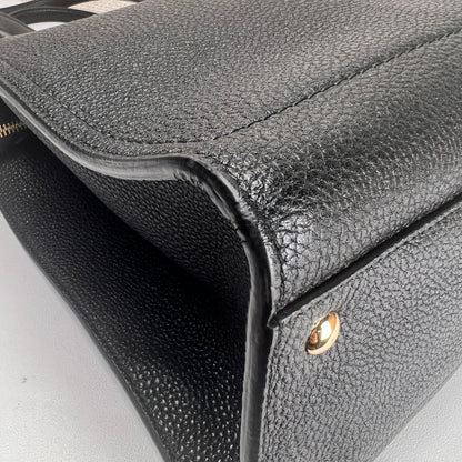Ferragamo Black Tote Bags A-17802