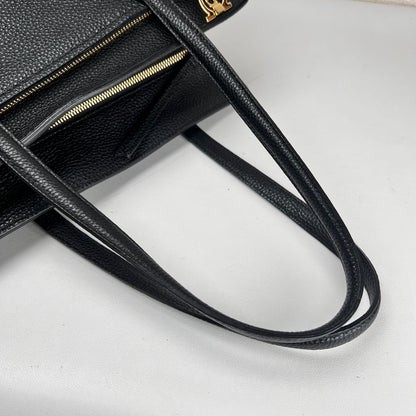 Ferragamo Black Tote Bags A-17802