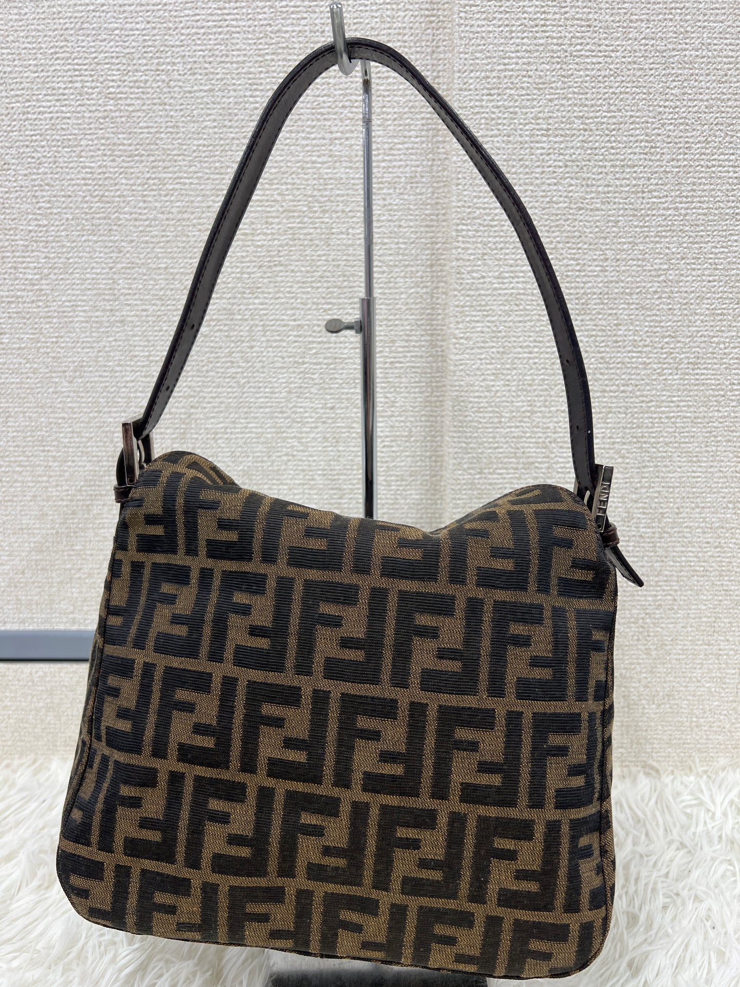 Fendi Brown Shoulder Bags A-17804