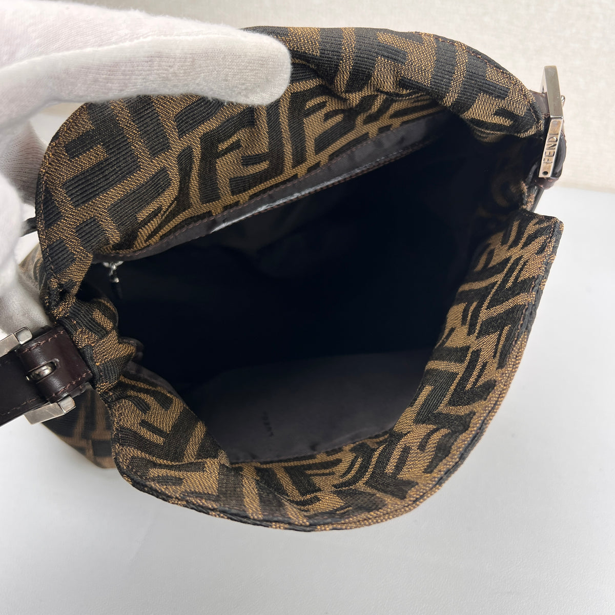 Fendi Brown Shoulder Bags A-17804