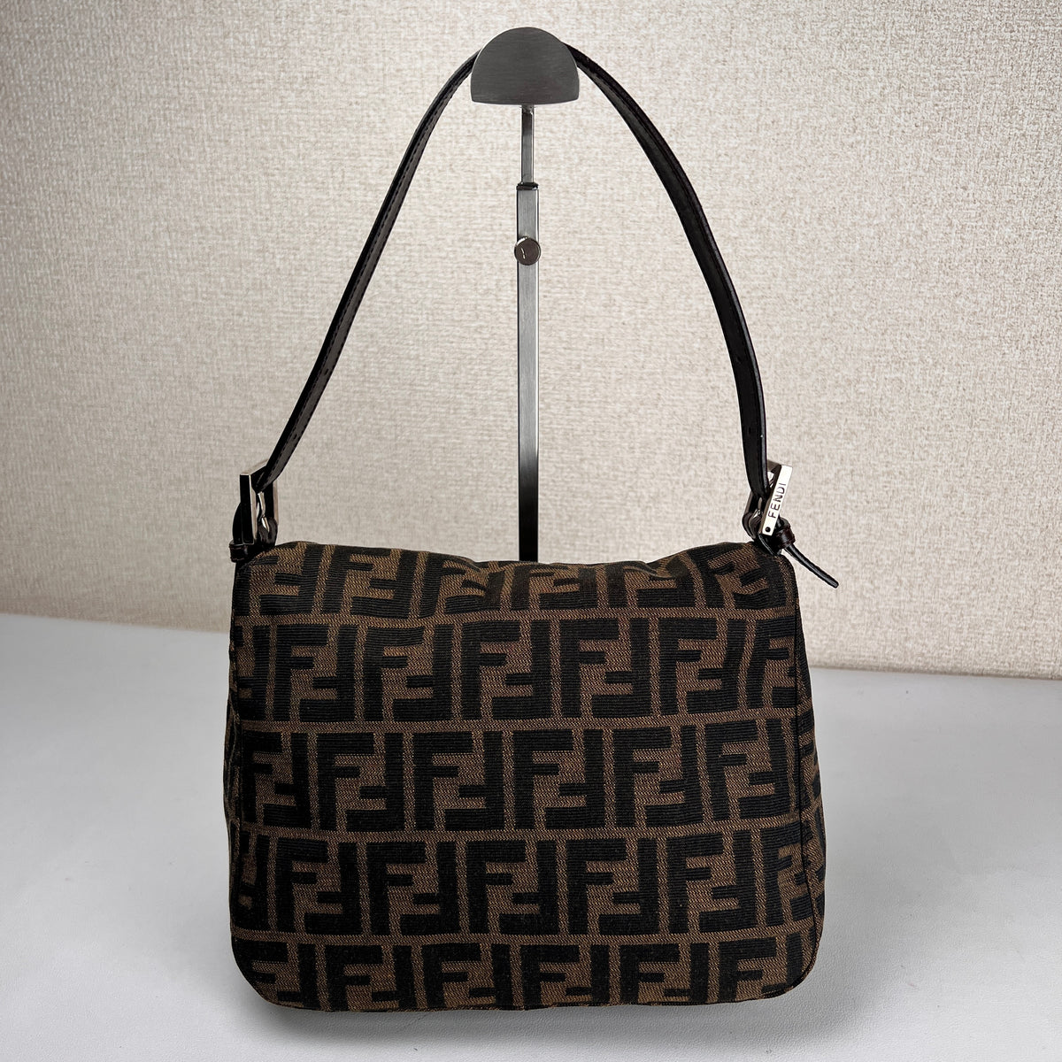 Fendi Brown Shoulder Bags A-17804