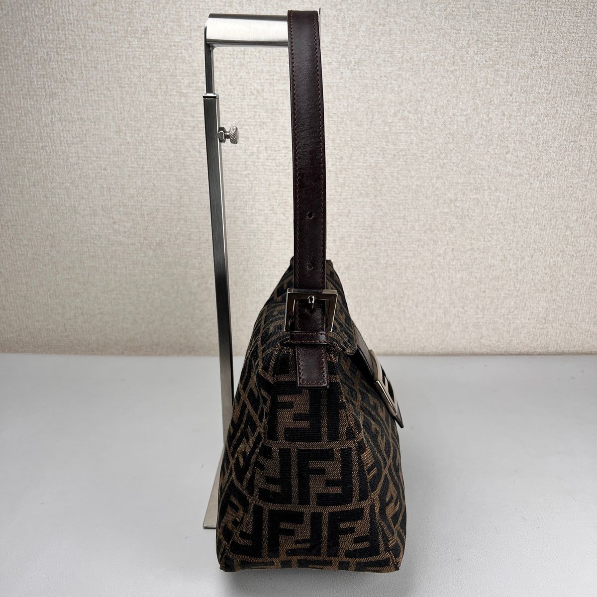 Fendi Brown Shoulder Bags A-17804