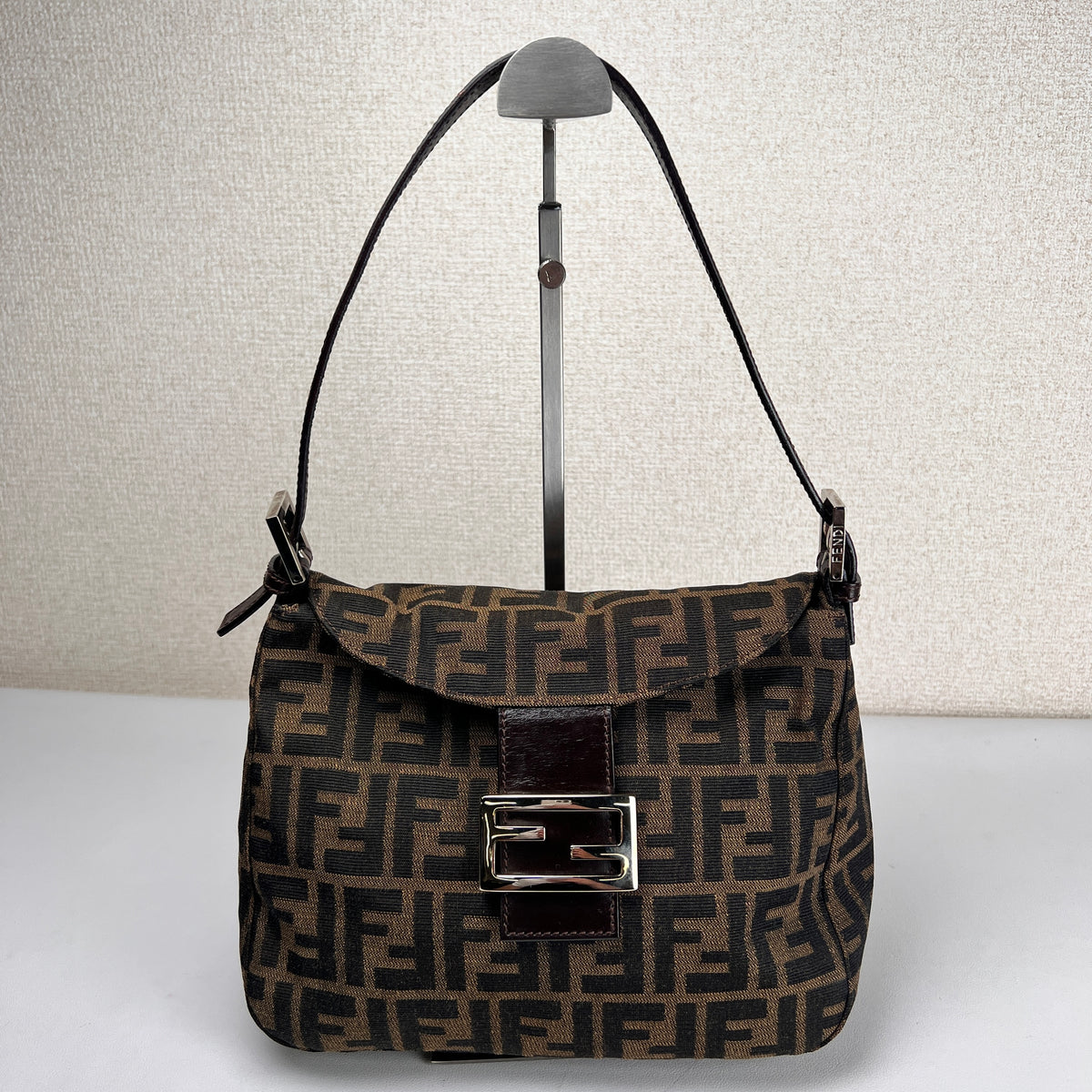 Fendi Brown Shoulder Bags A-17804