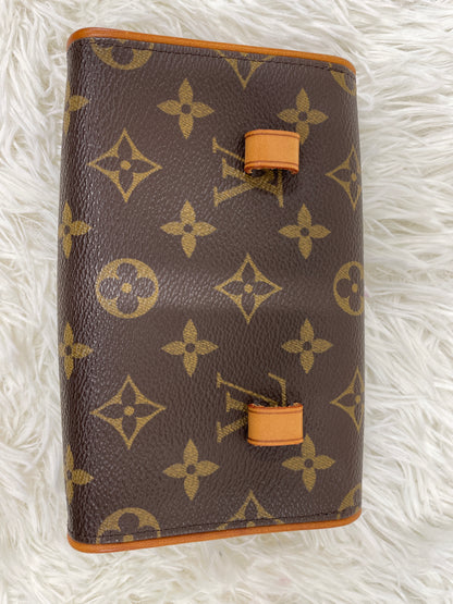Louis Vuitton Brown Shoulder Bags A-17807