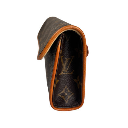 Louis Vuitton Brown Shoulder Bags A-17807