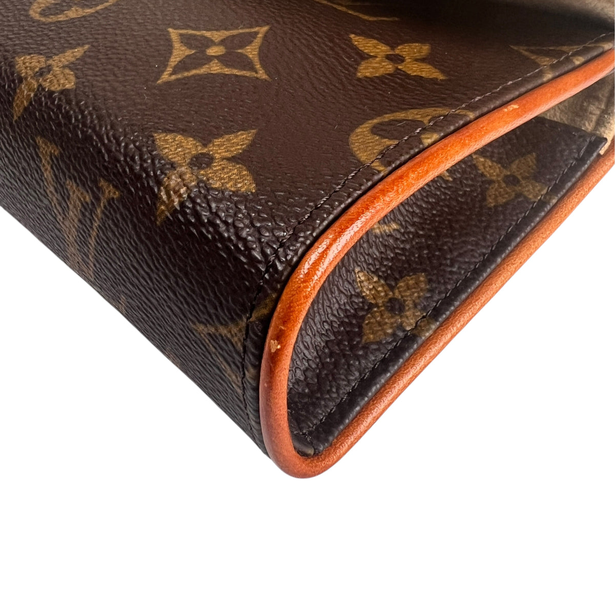 Louis Vuitton Brown Shoulder Bags A-17807
