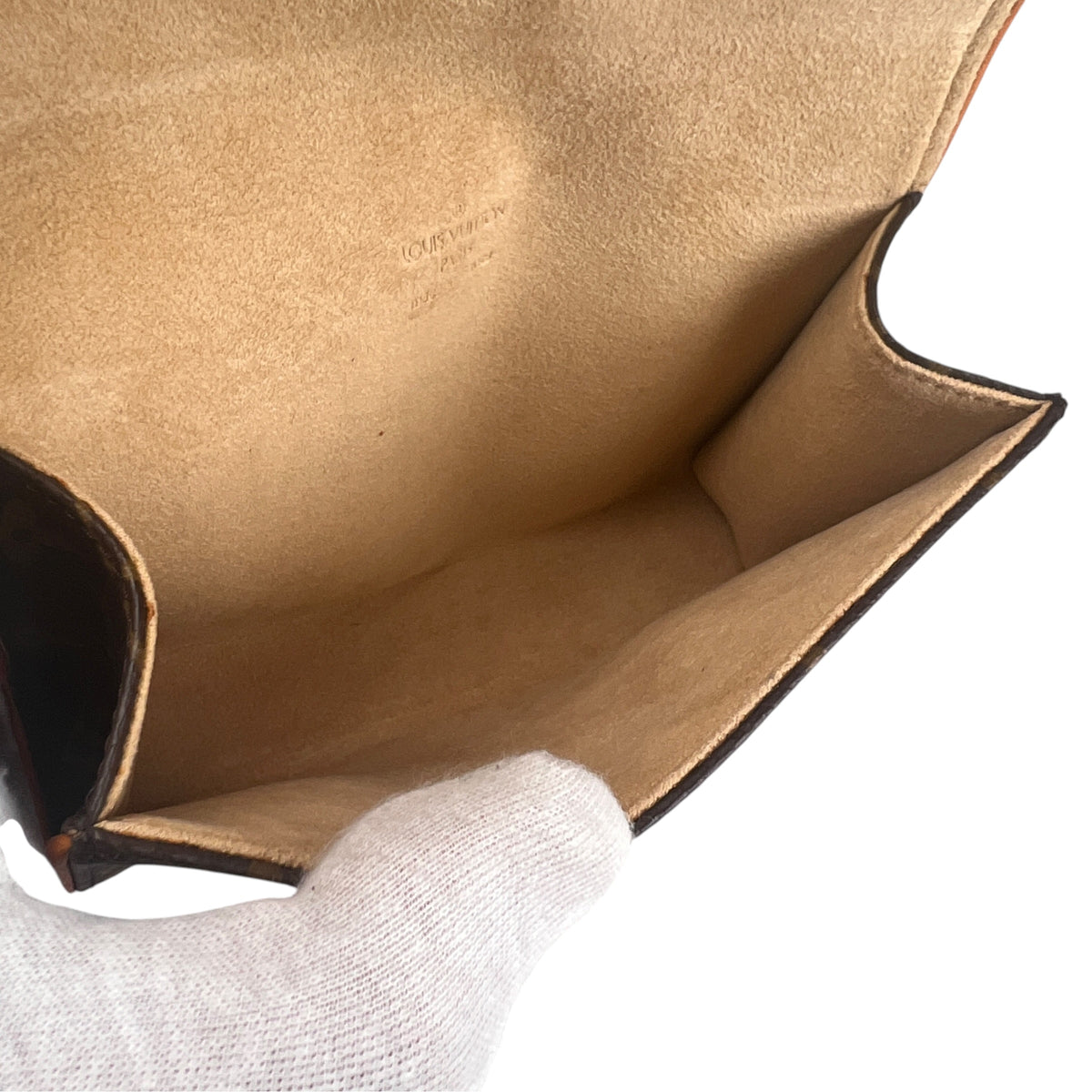 Louis Vuitton Brown Shoulder Bags A-17807