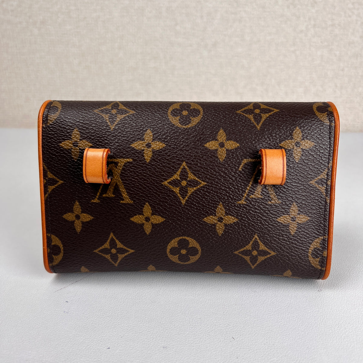 Louis Vuitton Brown Shoulder Bags A-17807