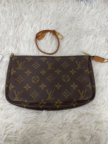 Louis Vuitton Beige Pouches A-17808