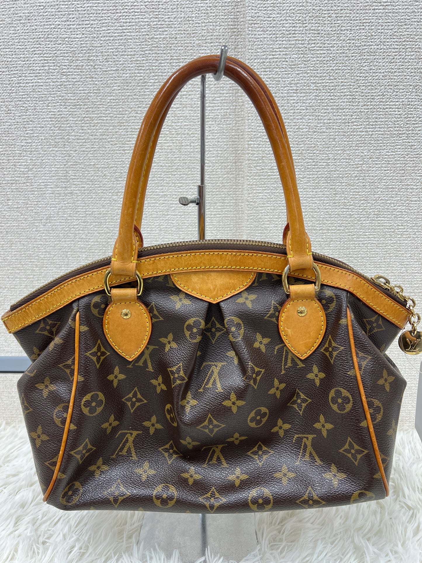 Louis Vuitton Brown Handle Bags A-17809