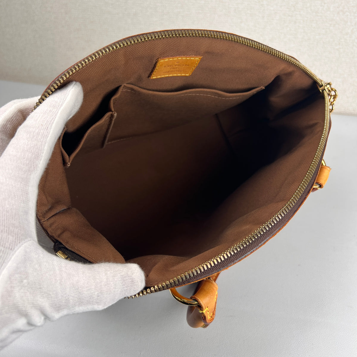 Louis Vuitton Brown Handle Bags A-17809